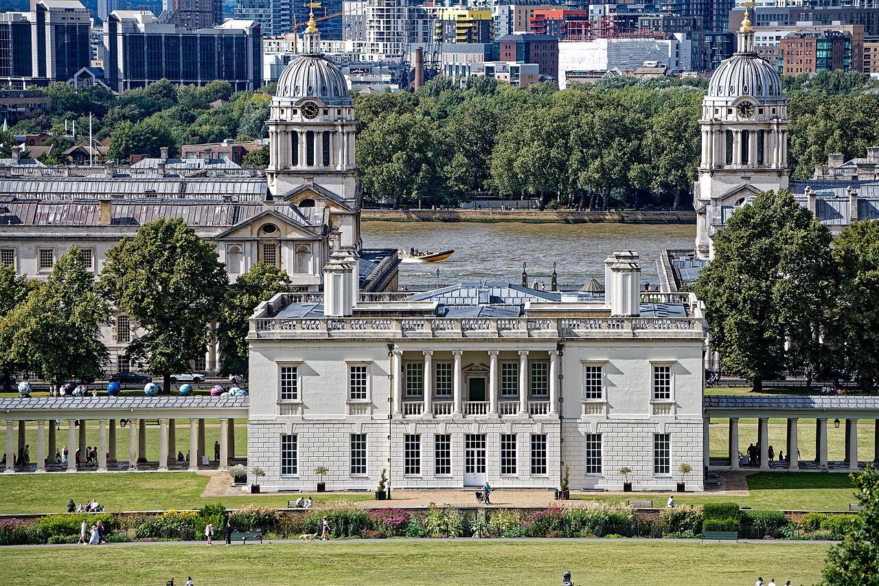 The Queen's House between its colonnades, with the two domes of the naval college at either side