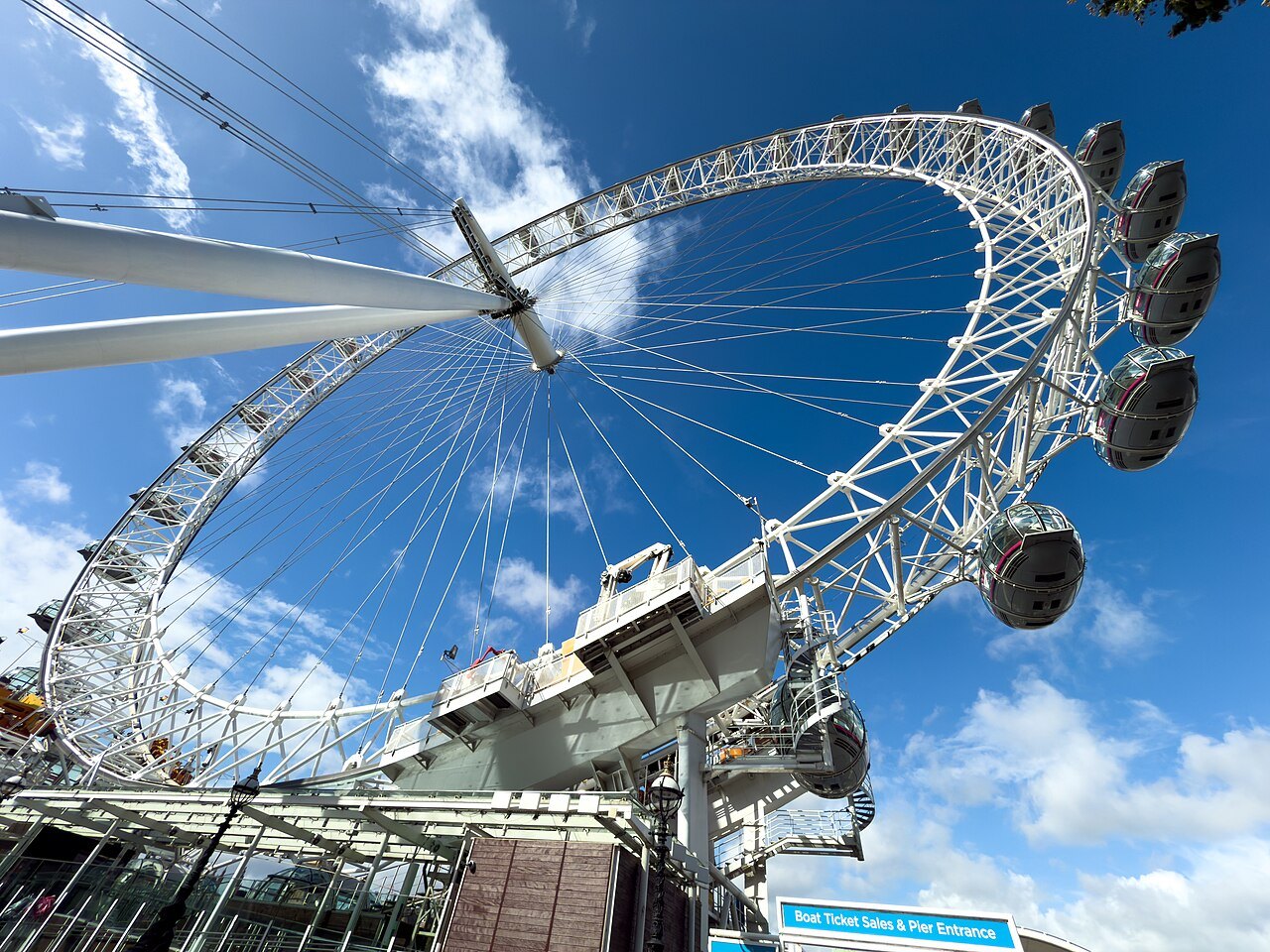 The Eye's rim and cabins seen from below, with steel cables above