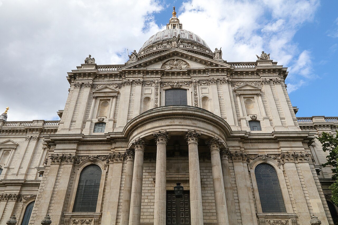 The west front and dome of St Paul's, seen from the churchyard